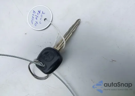 2000 Toyota Avalon Xls z USA, uszkodzony, nr VIN 4T1BF28B5YU030751